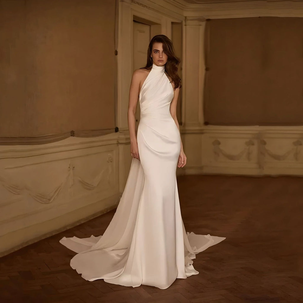 Women's ivory high-neck sleeveless wedding dress