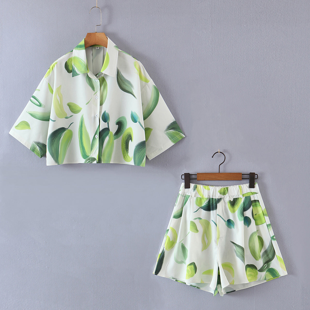 Women's Spring New Swing Collar Top and Shorts Two-Piece Set