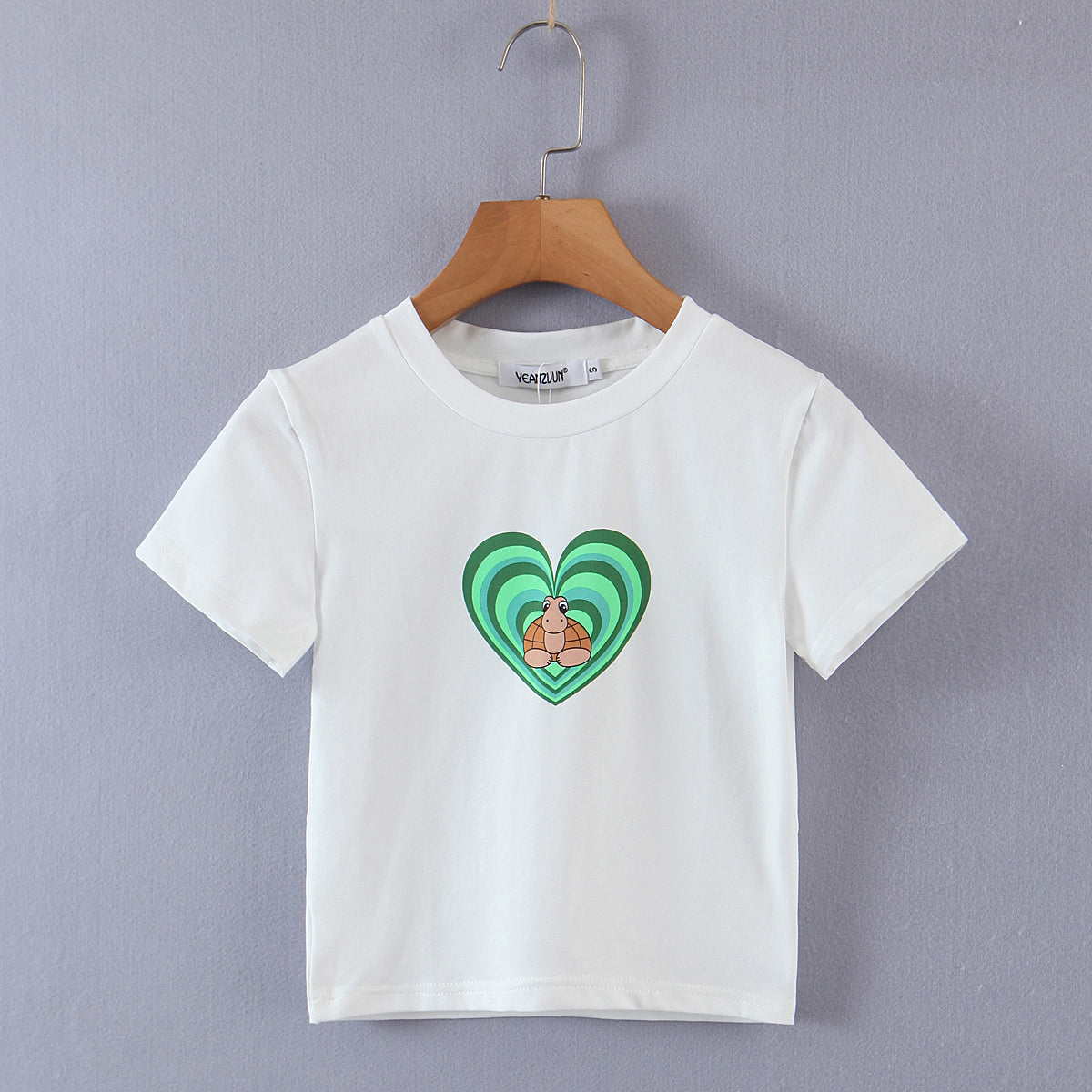Women's Love Graphic Cropped T-Shirt