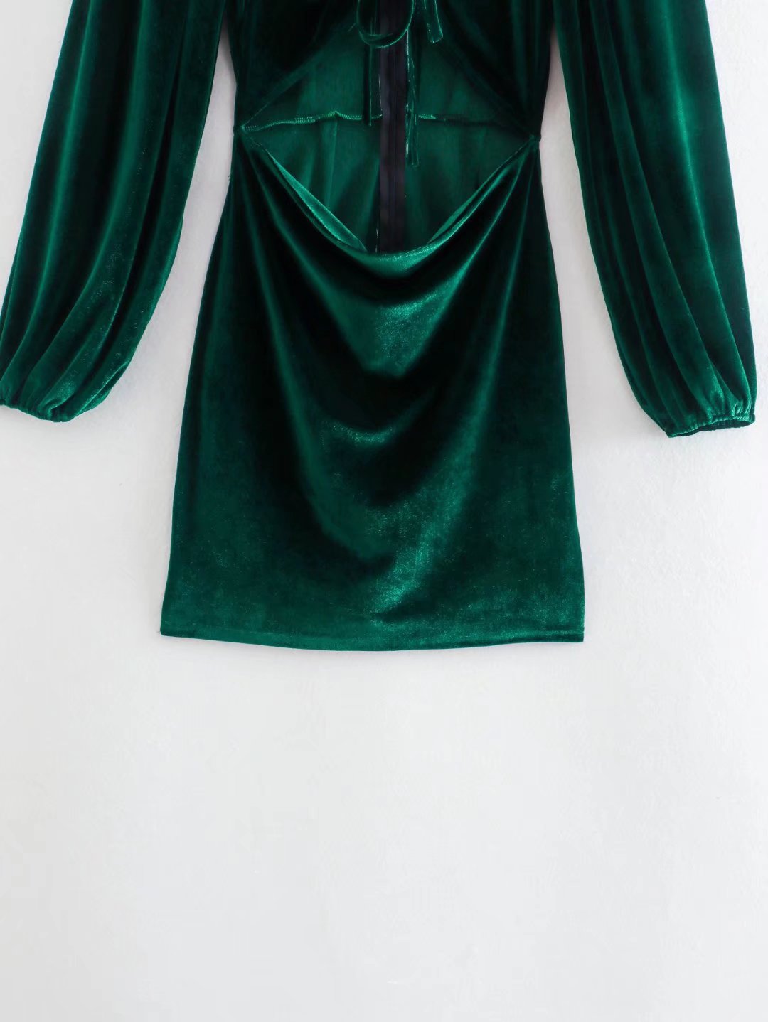 Women's Green Velvet Sweetheart Long Sleeve Mini Dress