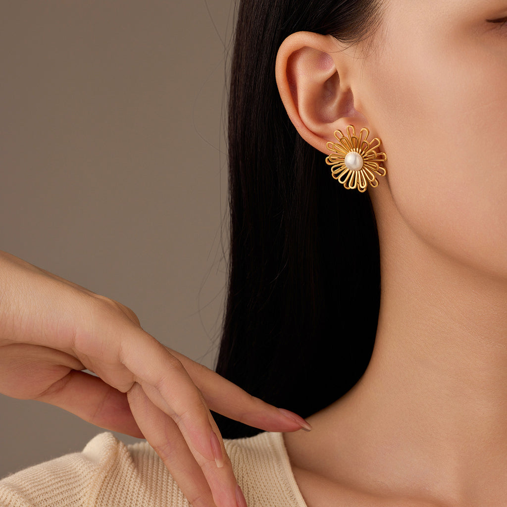 Lace Cutout Stud Earrings