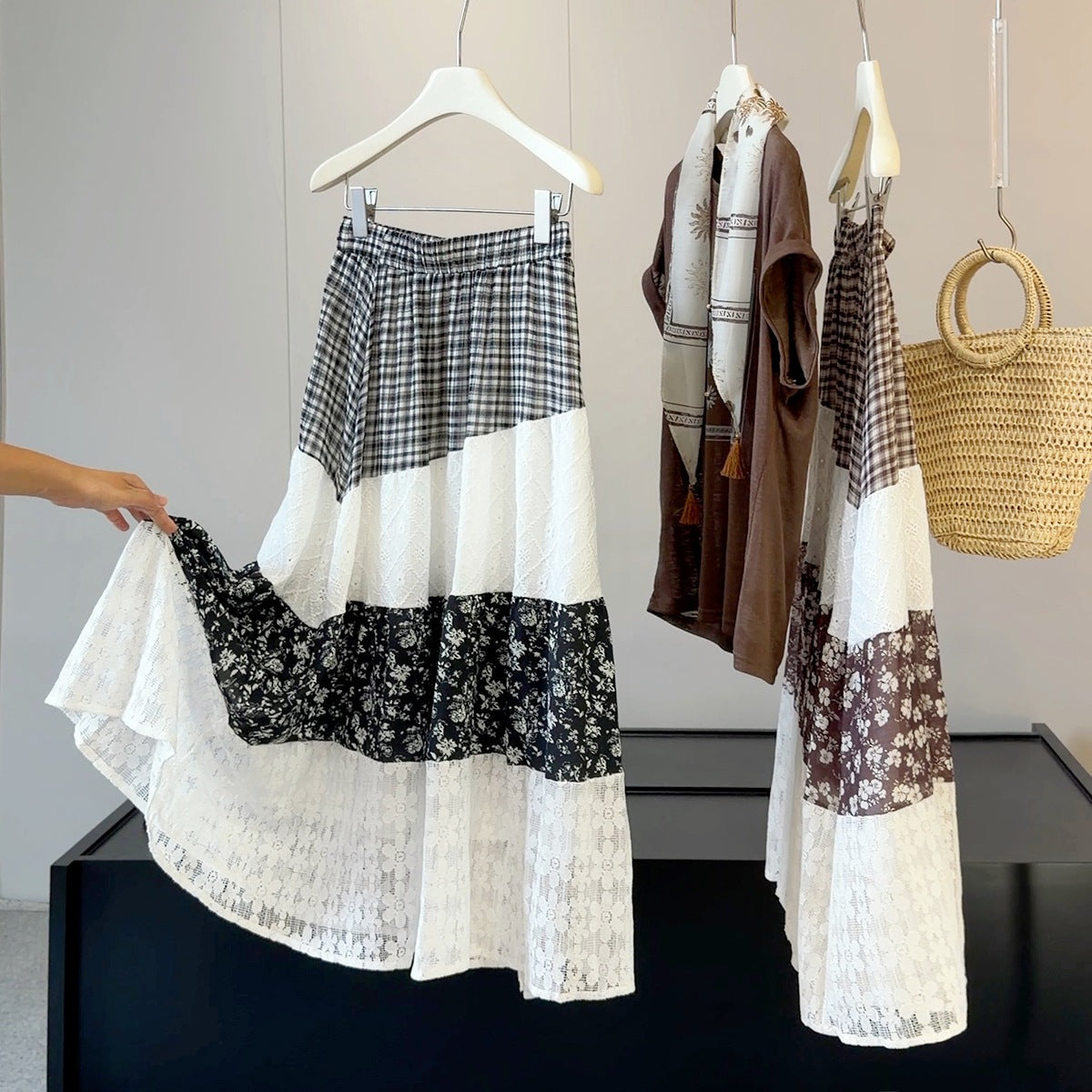 Retro Artistic Floral Plaid Stitching Lace Skirt Women