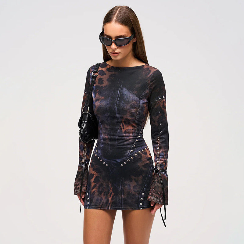 Positioning Printing Slim Fit Long Sleeve Narrow Short