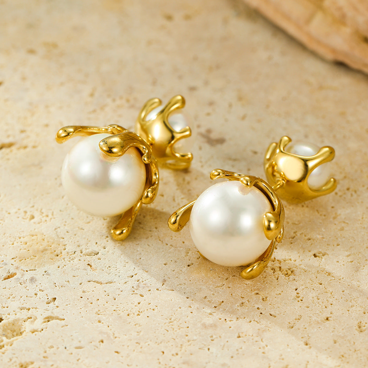 Pearl Dual-Wear Stud Earrings