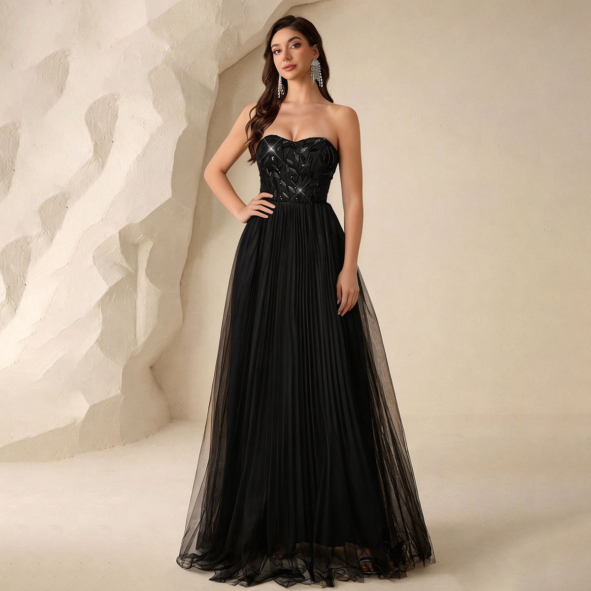Women's Black Sequin Sweetheart Evening Dress