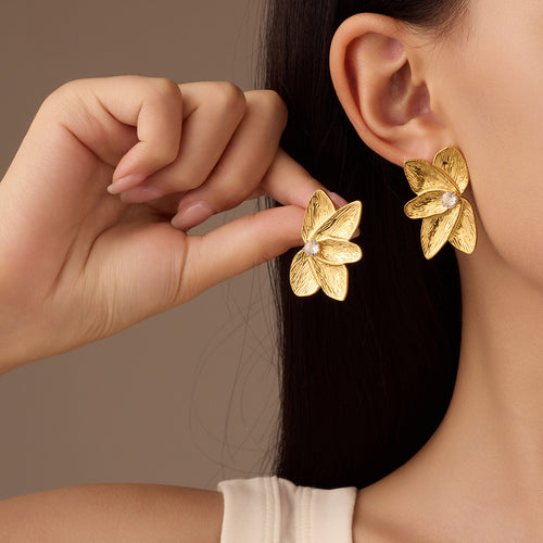 Floral Pearl Stud Earrings