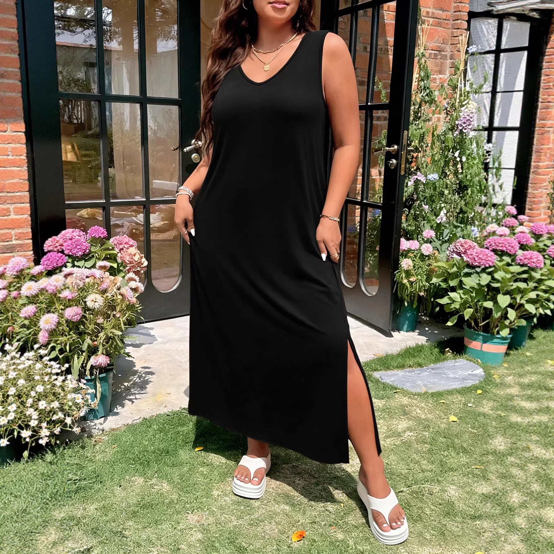 Women's Plus Size V-Neck Knit Maxi Dress
