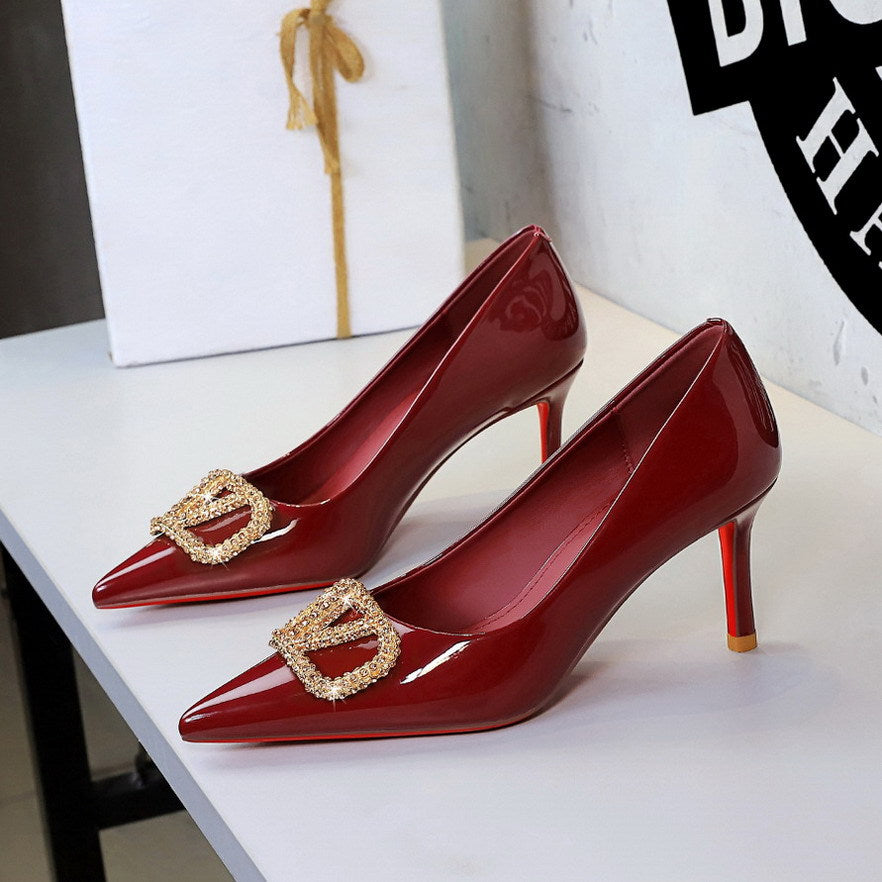 Red Background Gold Rhinestone V Buckle Pointed High Grade Patent Leather