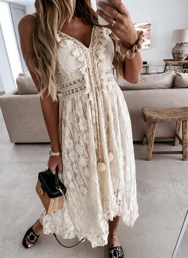 Lace Spaghetti-Strap Maxi Dress