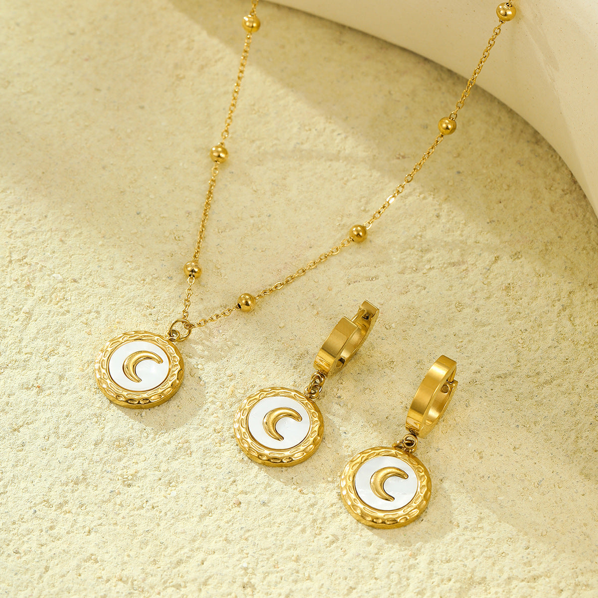 18K Shell Moon Necklace Retro Necklace Earrings