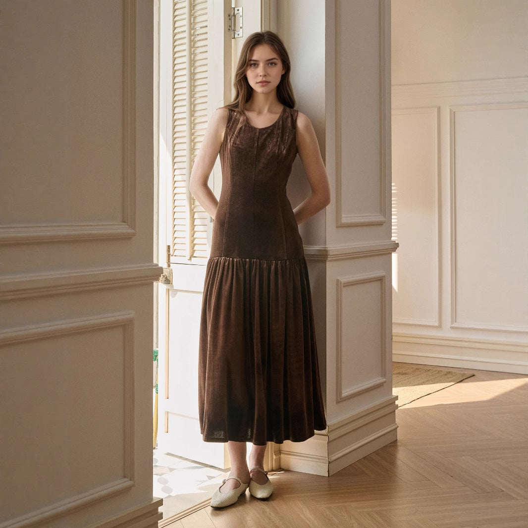 Brown velvet pleated sleeveless dress with tiered skirt