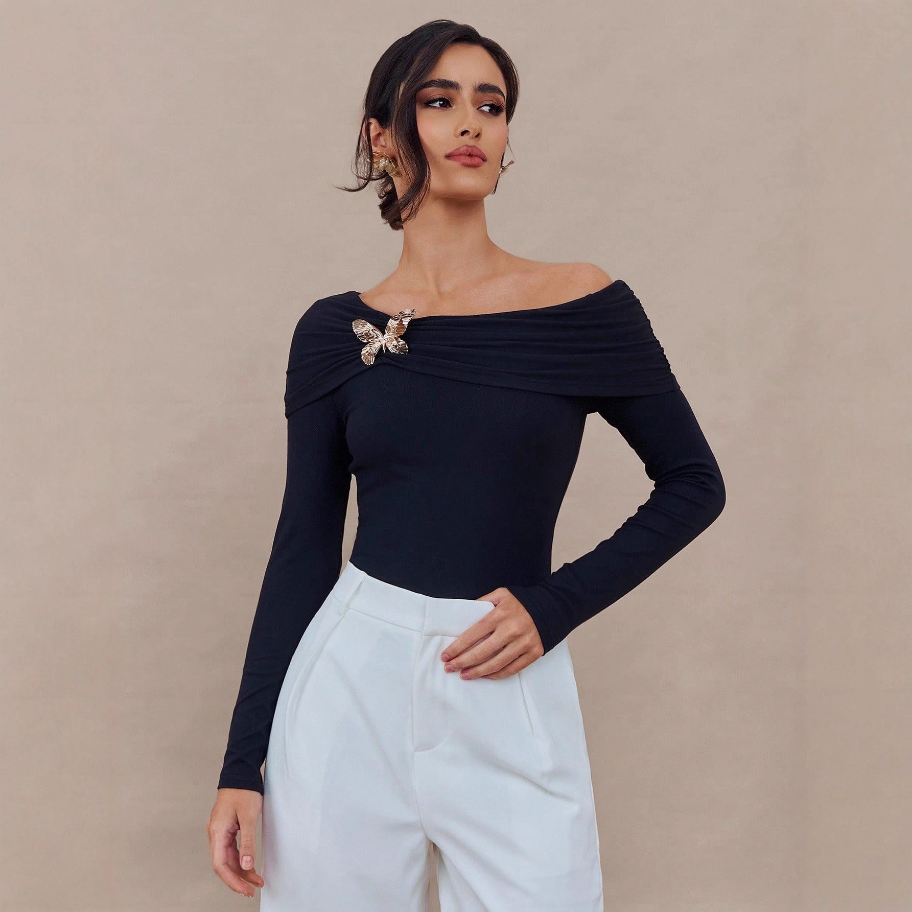 Women's Off-Shoulder Butterfly Brooch Long Sleeve Top