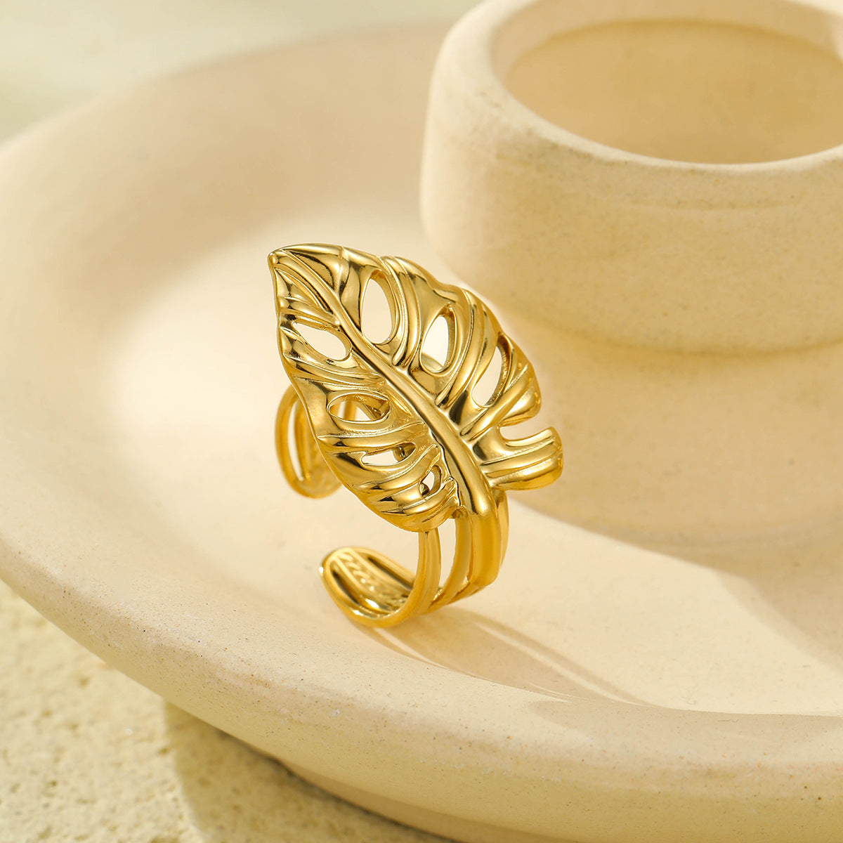 Ginkgo Leaf Ring