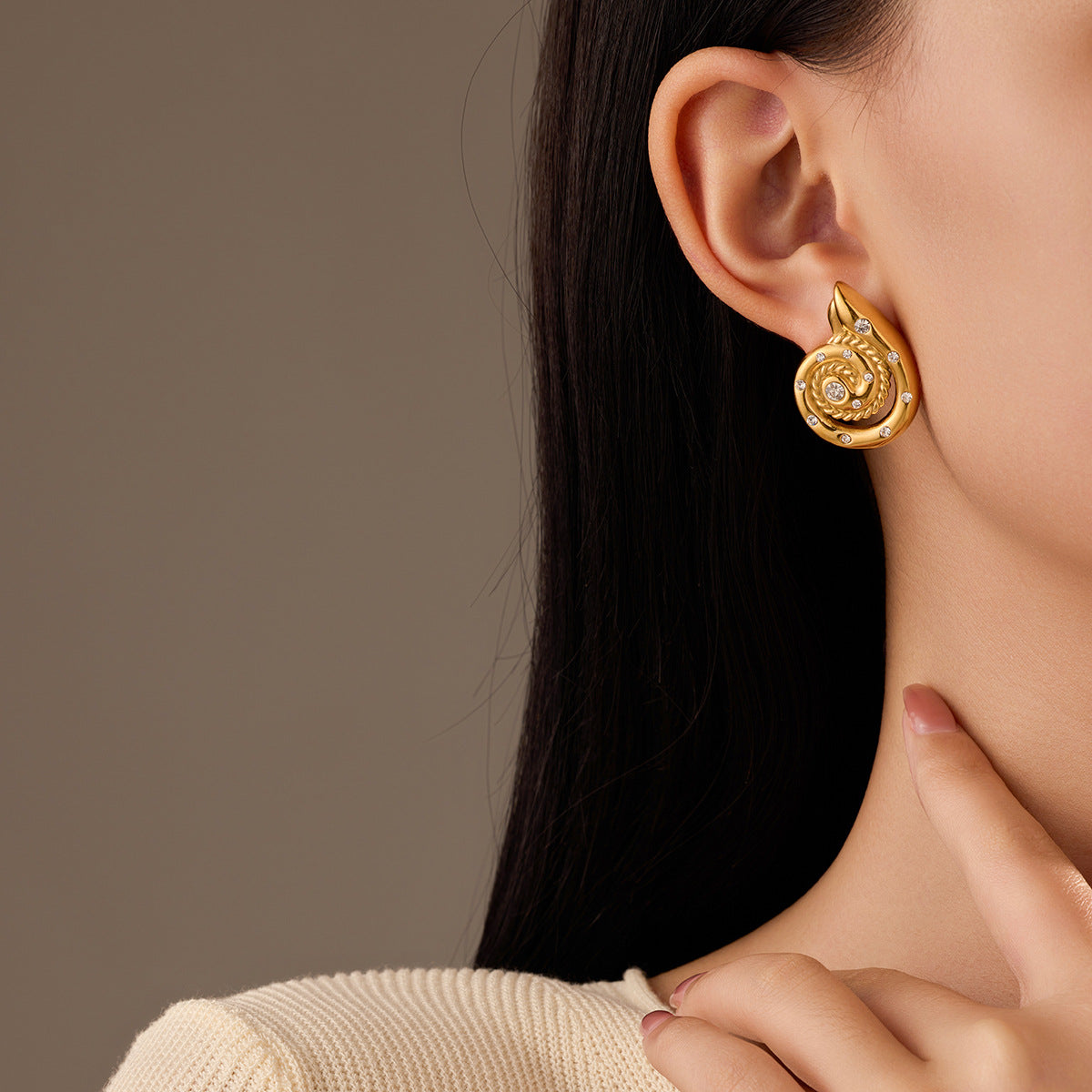 Diamond Embedded Conch Earrings for Earrings