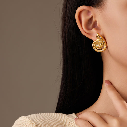 Diamond Embedded Conch Earrings for Earrings