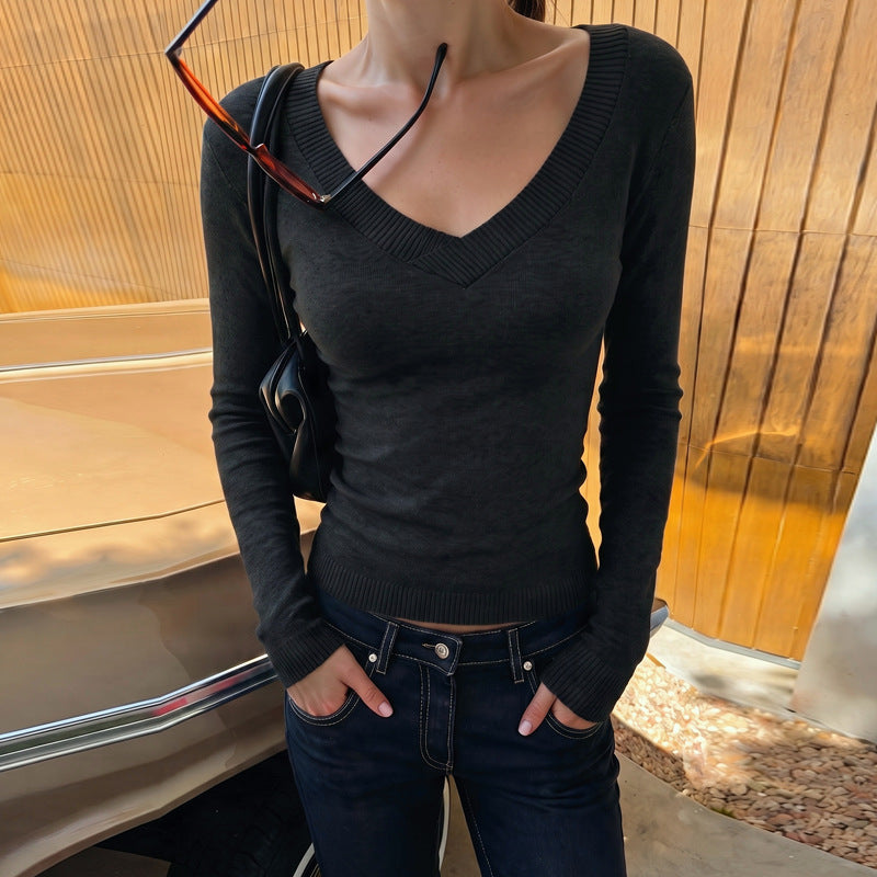 Women's Slim V-Neck Knit Top