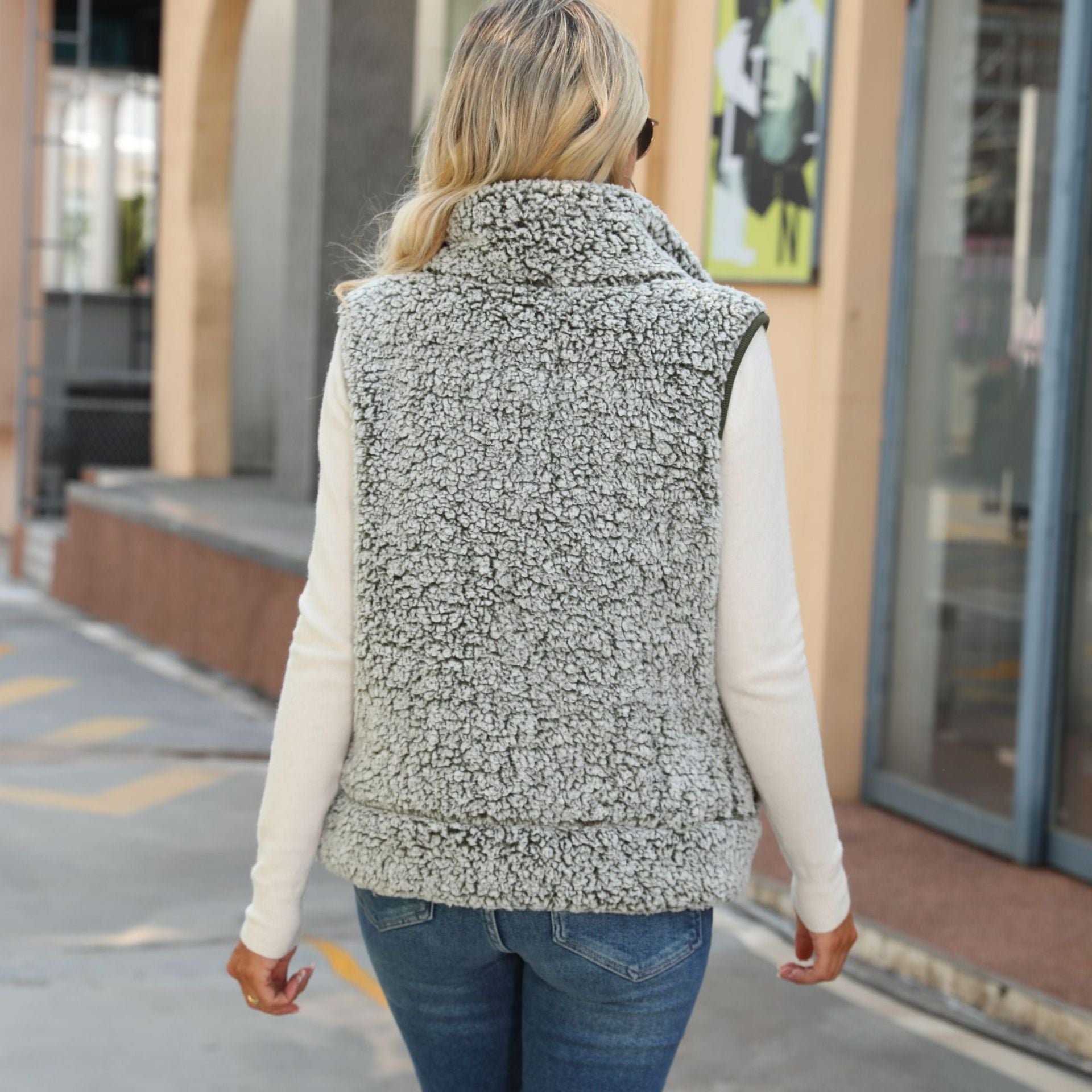 Round Neck Long Sleeve Quilted Vest Jacket