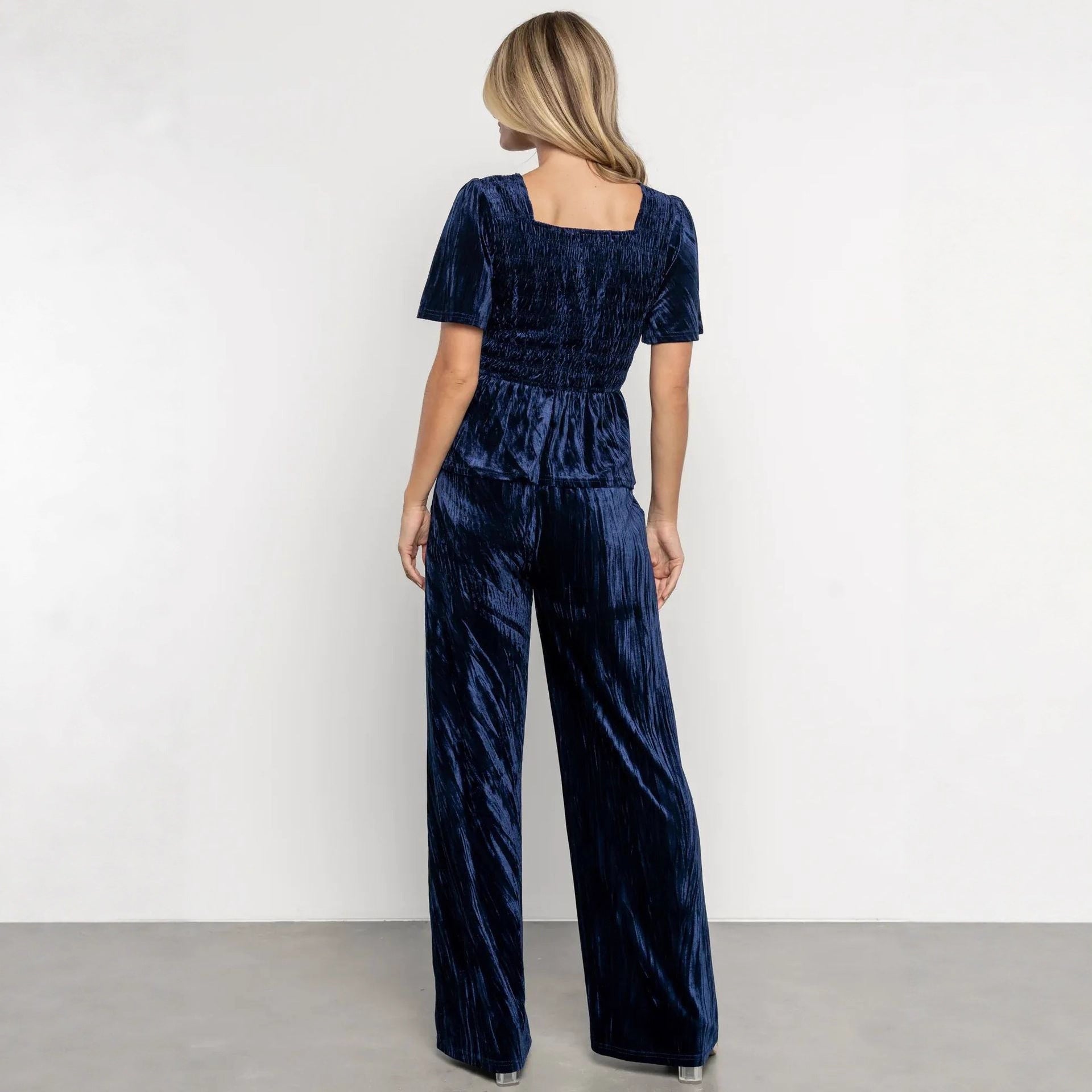 Velvet Women Solid Color Pleated Slim Casual Short Sleeved