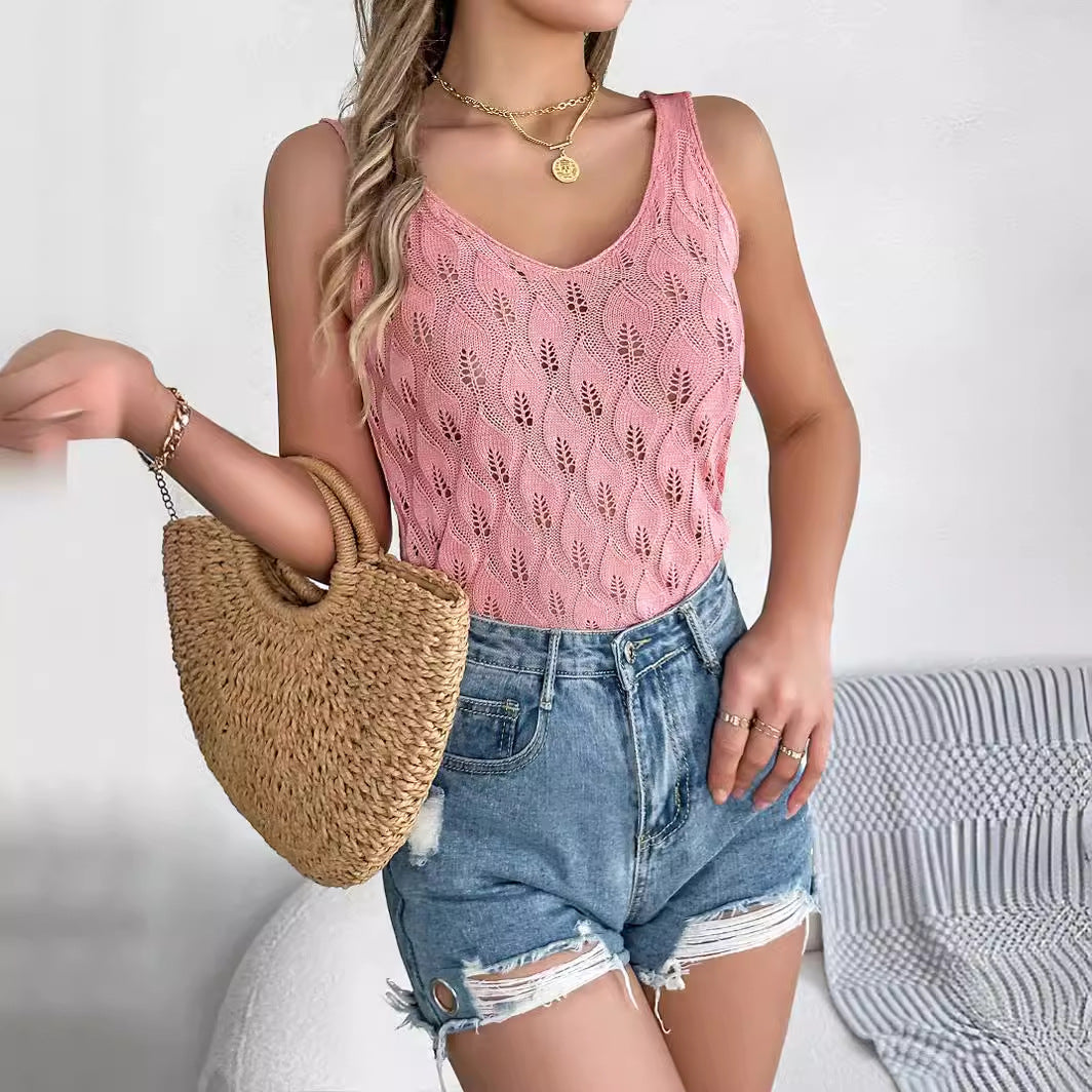 Women's Leaf Cutout V-Neck Sleeveless Top