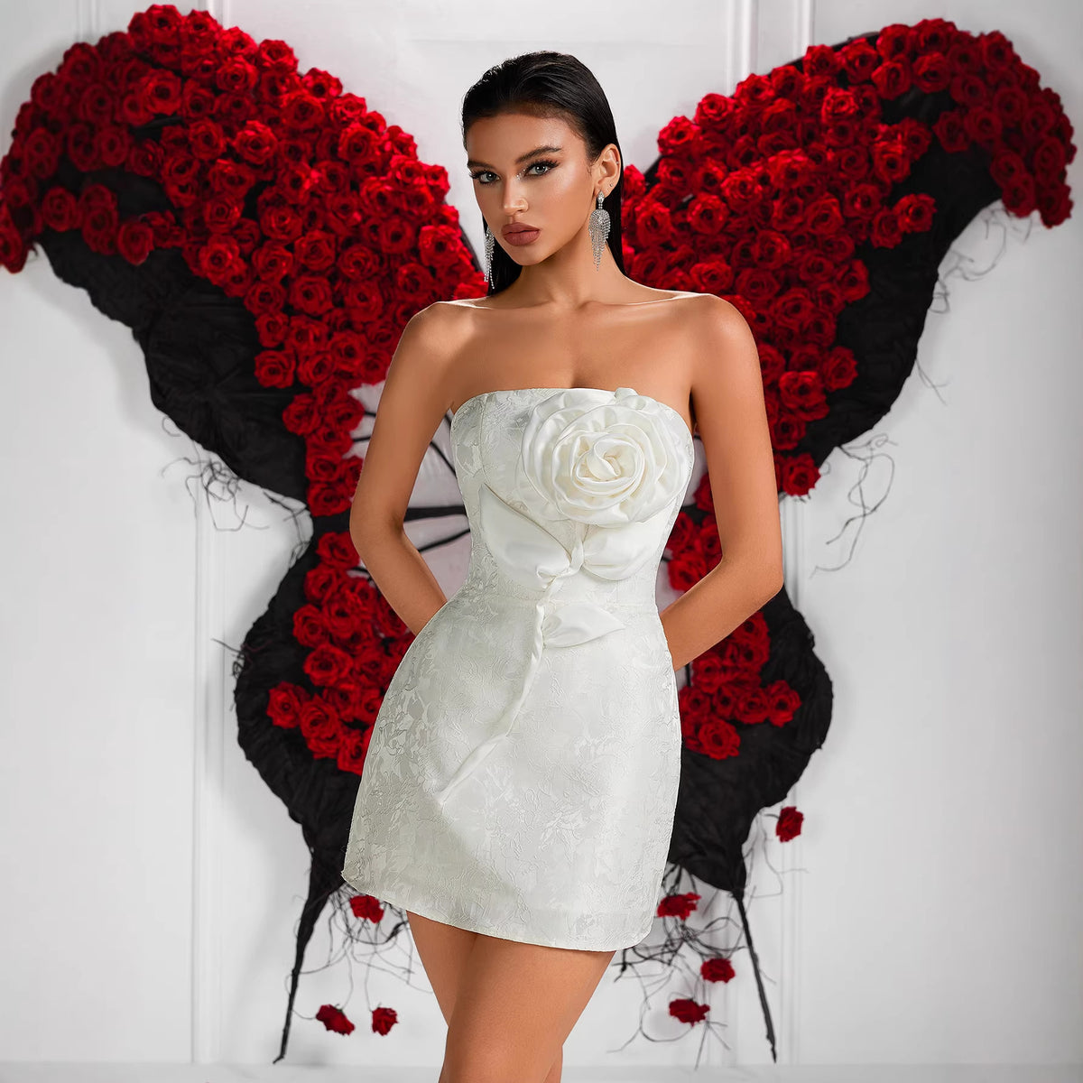 Women's Strapless Three Dimensional Floral Jacquard White Dress Tight Waist