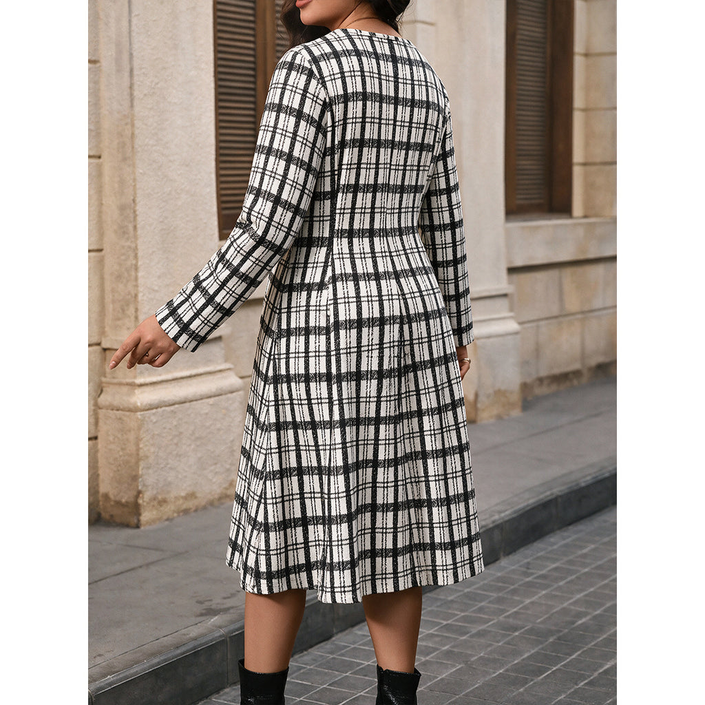 Plus Size Women Black White Lattice Pattern Dress round Neck