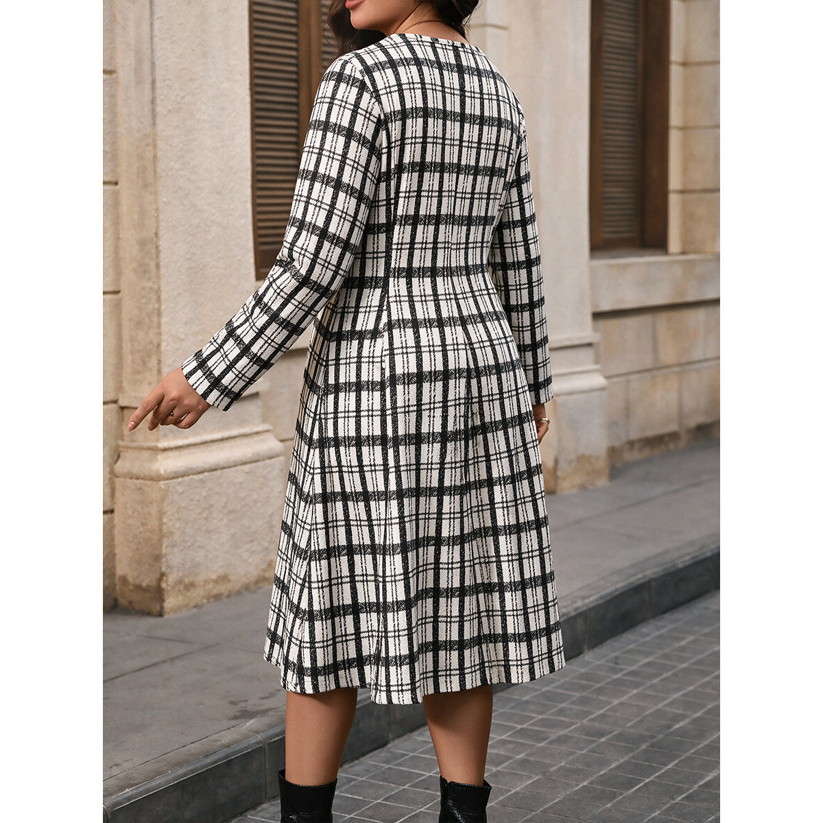 Plus Size Women Black White Lattice Pattern Dress round Neck