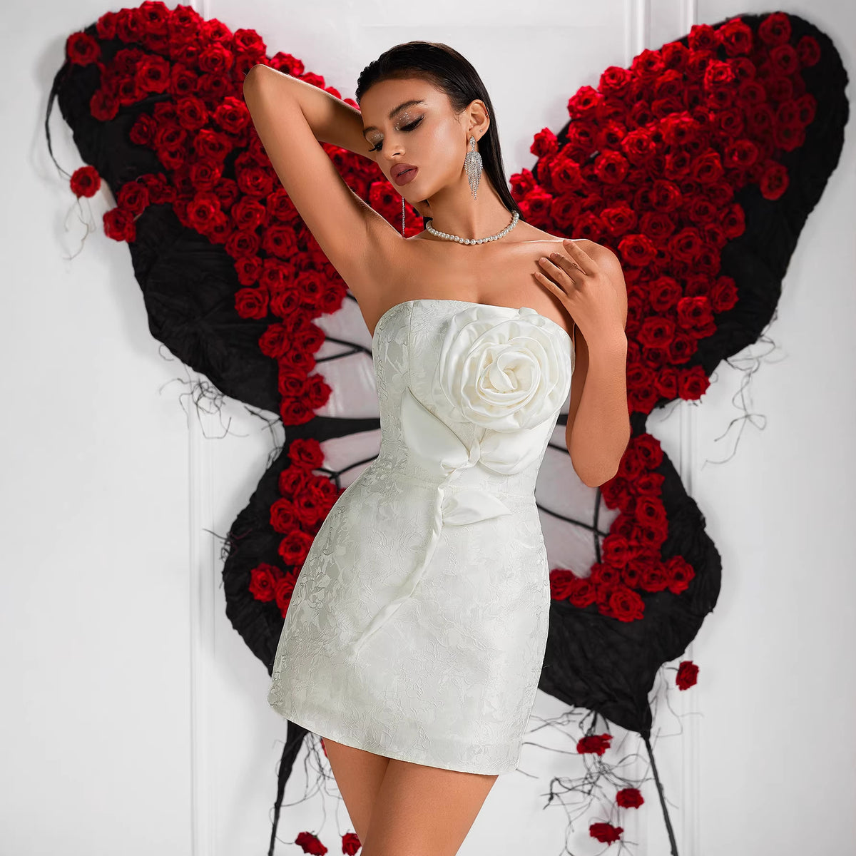 Women's Strapless Three Dimensional Floral Jacquard White Dress Tight Waist