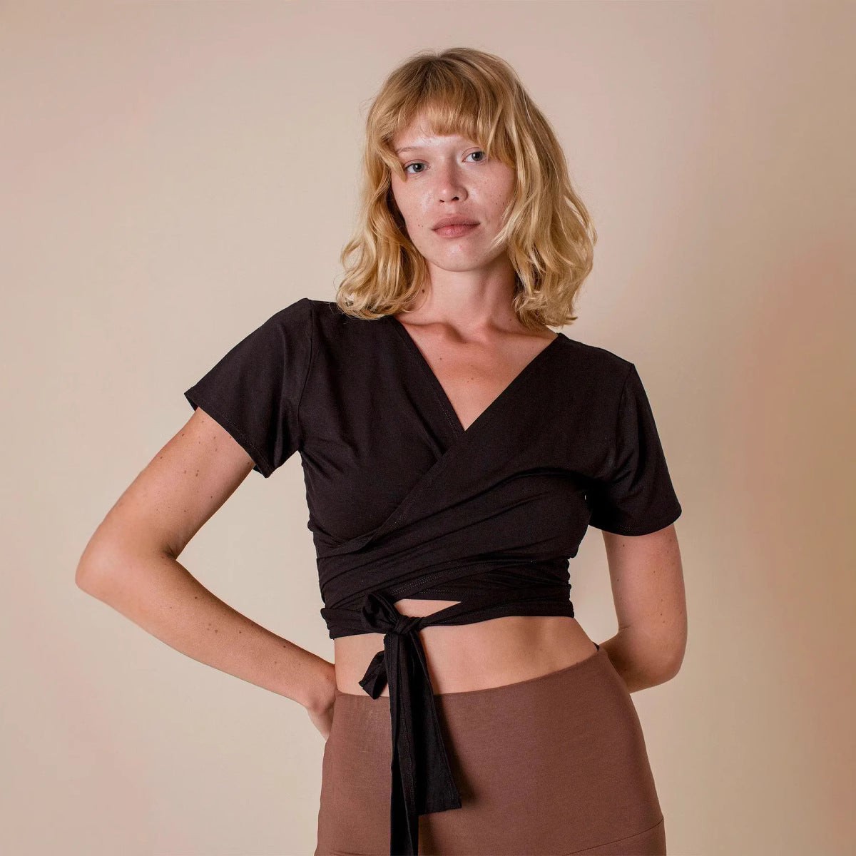 Women’s Black Tie Front V Neck Crop Top