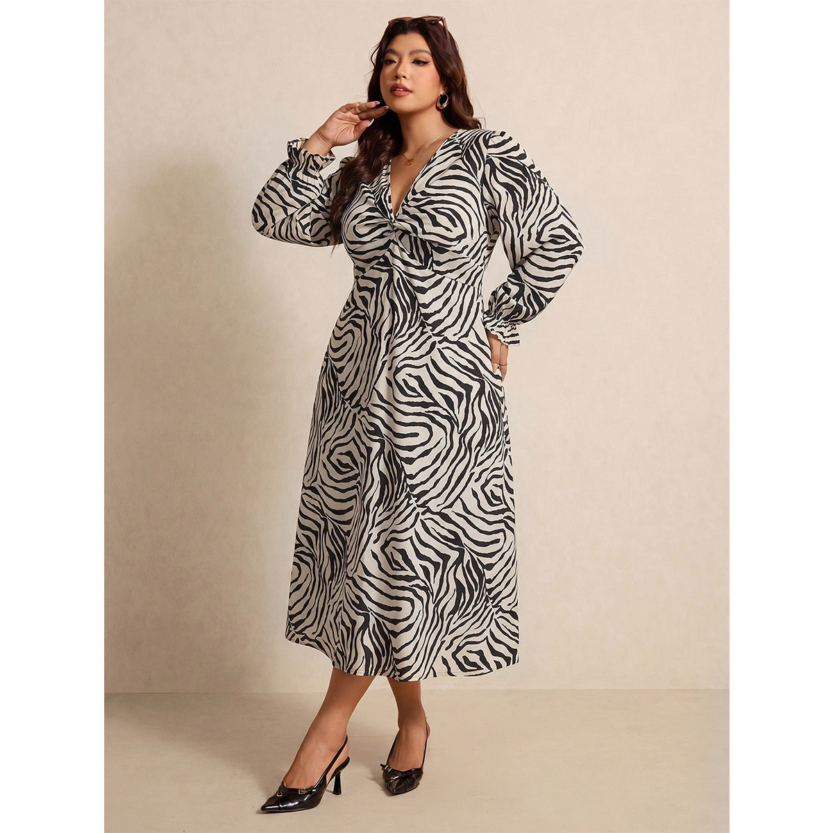 Women's Plus Size Zebra Print V-Neck Midi Dress