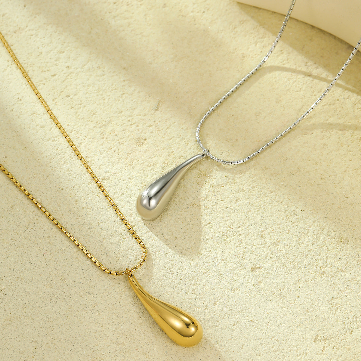 Water Drop Cutout Necklace
