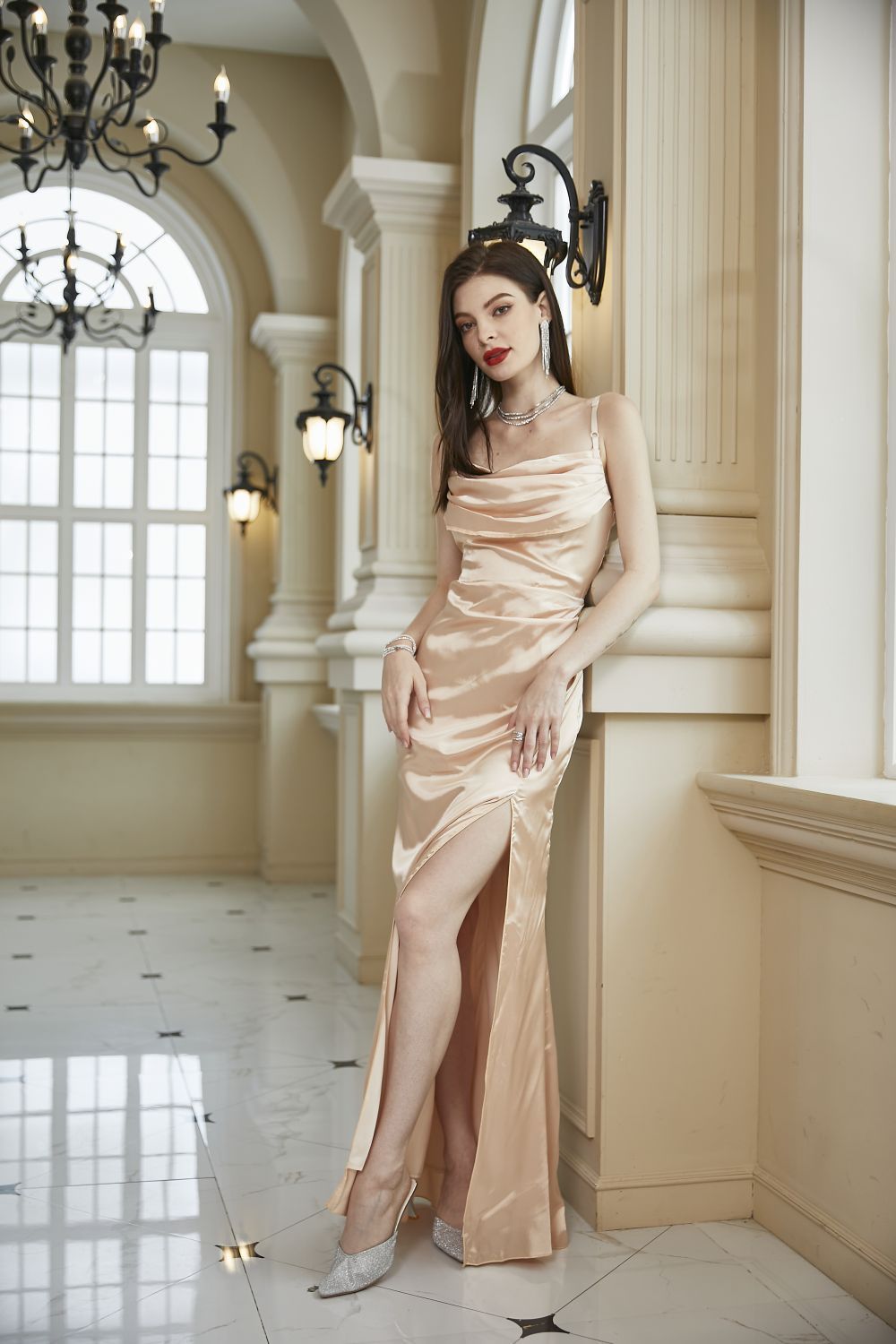 Women's Autumn Winter Women Sleeveless Sling Pile Collar Champagne Bridesmaid Dress