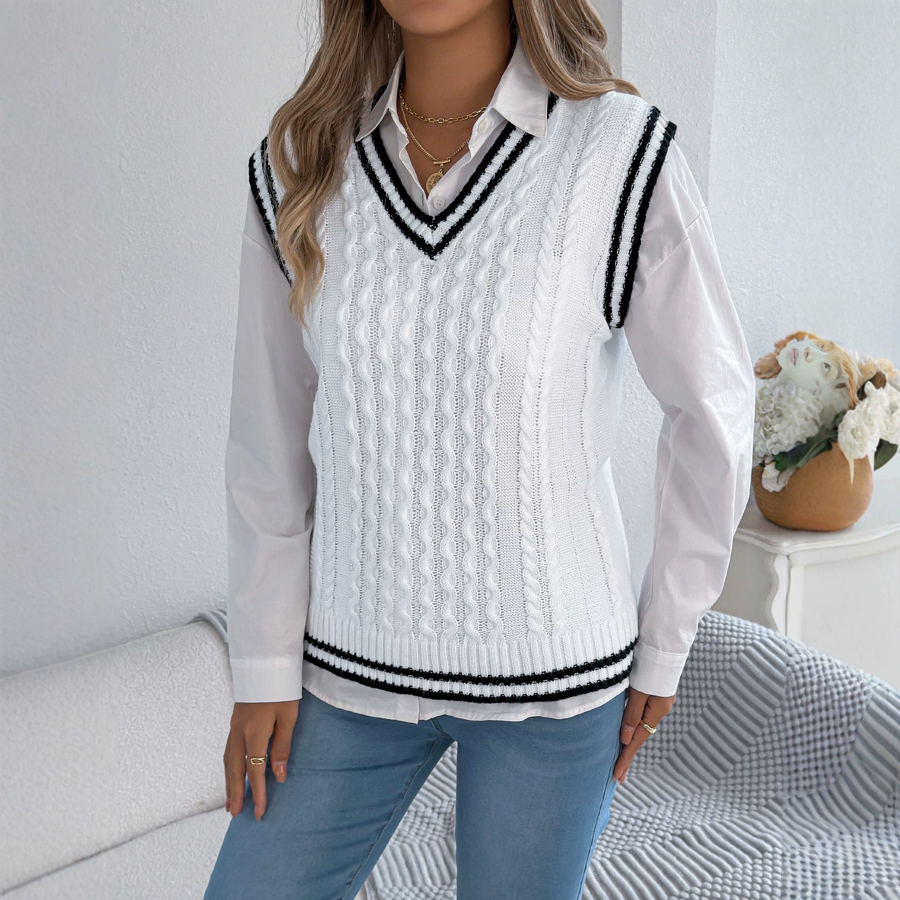 Autumn Winter College Contrast Color V neck Twist SL Vest