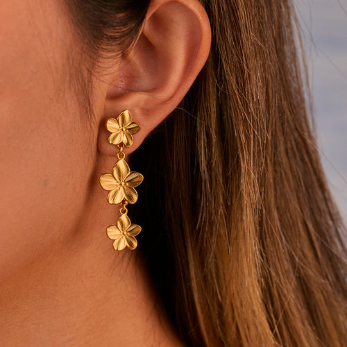 Personalized High Profile Retro Floral Titanium Steel Ear Studs Unique Design Floral Earrings Vintage Earrings Women