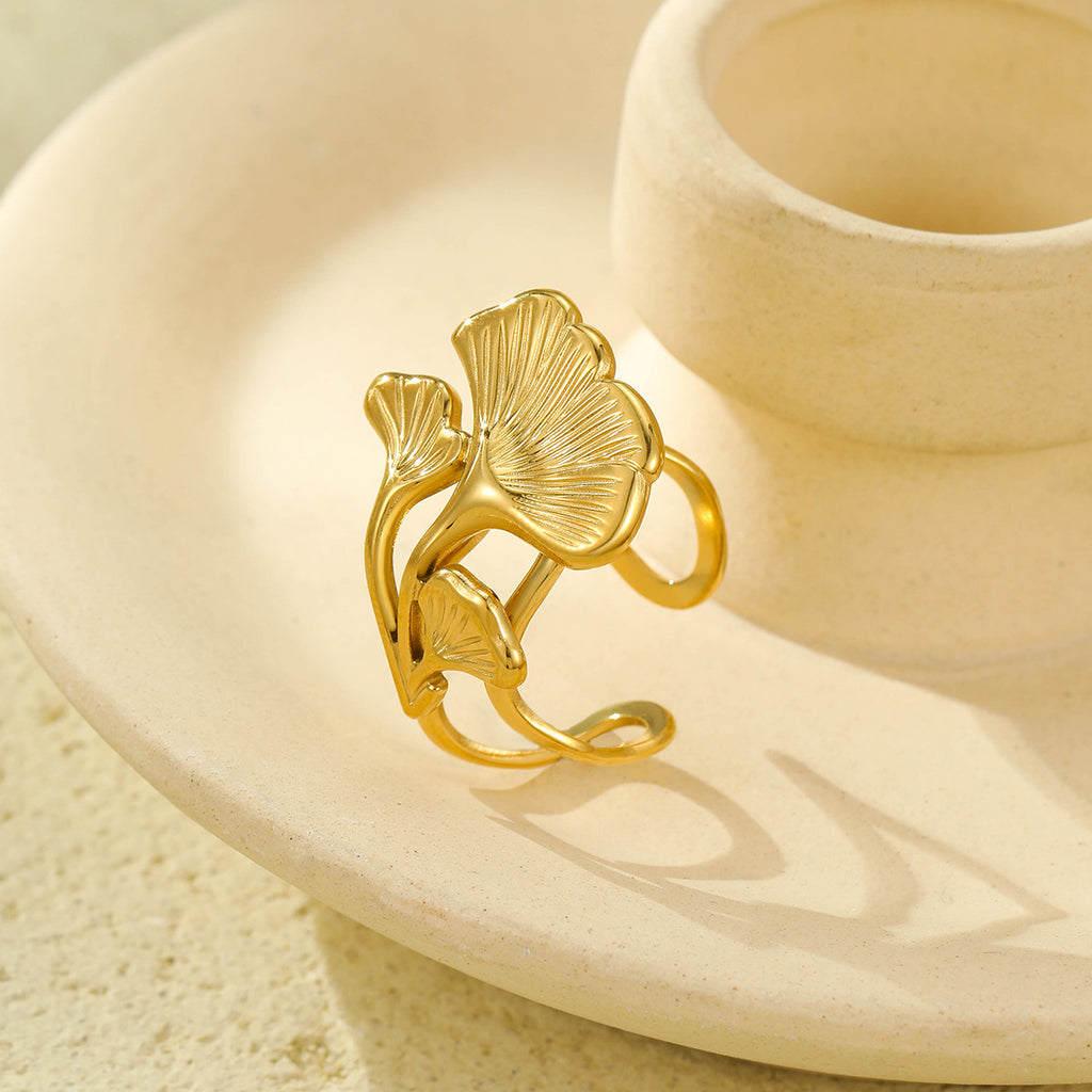 Ginkgo Leaf Ring