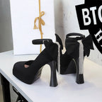 Women's Black Platform High Heels With Back Bow Detail