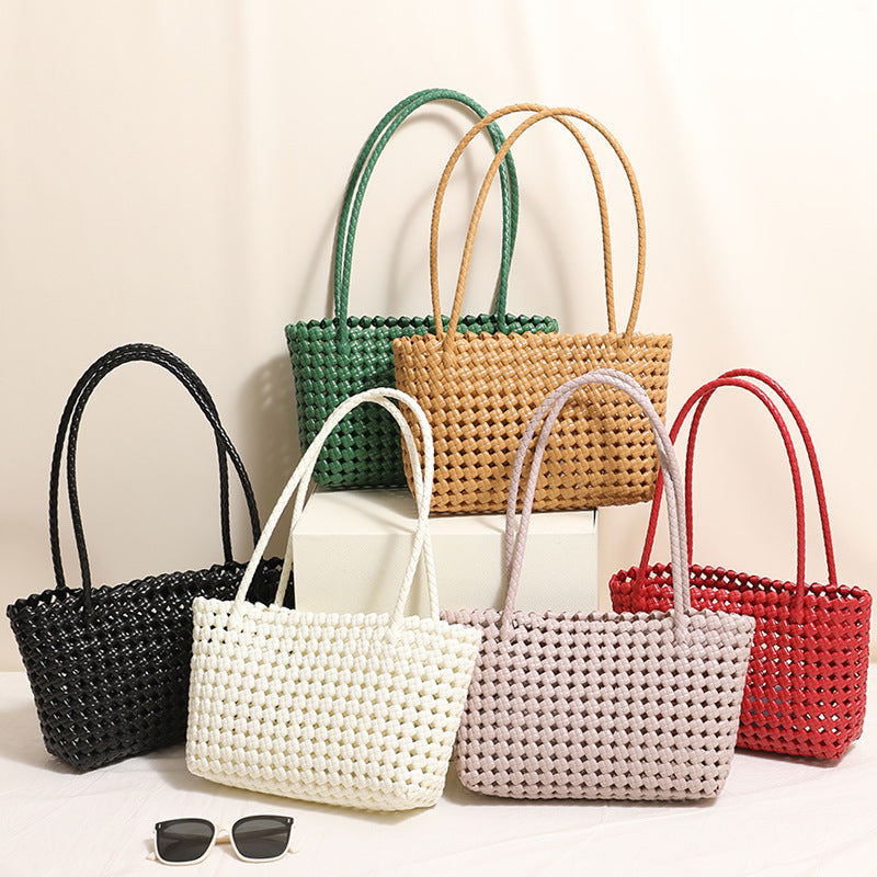 One-Shoulder Woven Straw Bag
