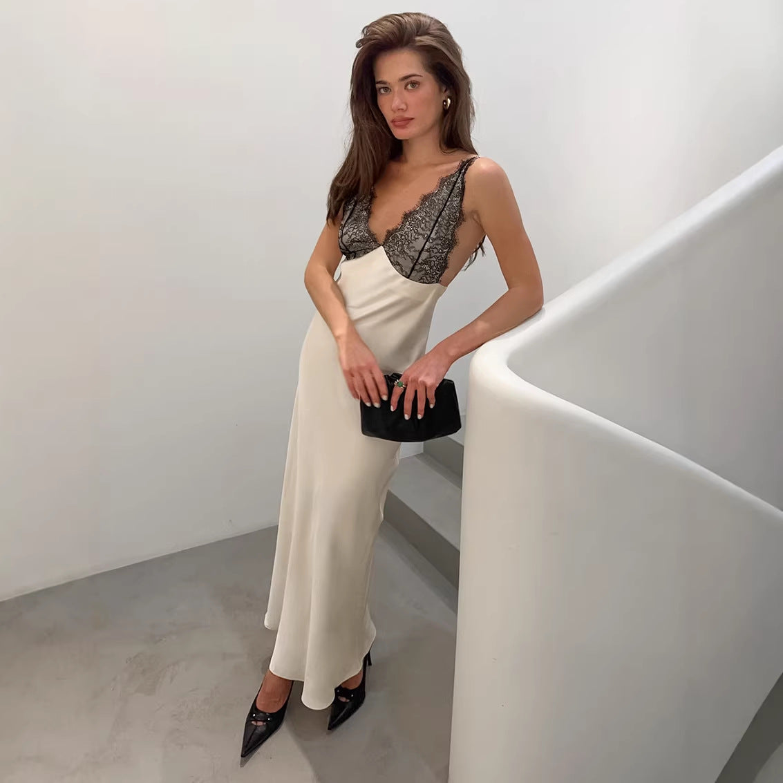 Women's V-Neck Lace Maxi Dress