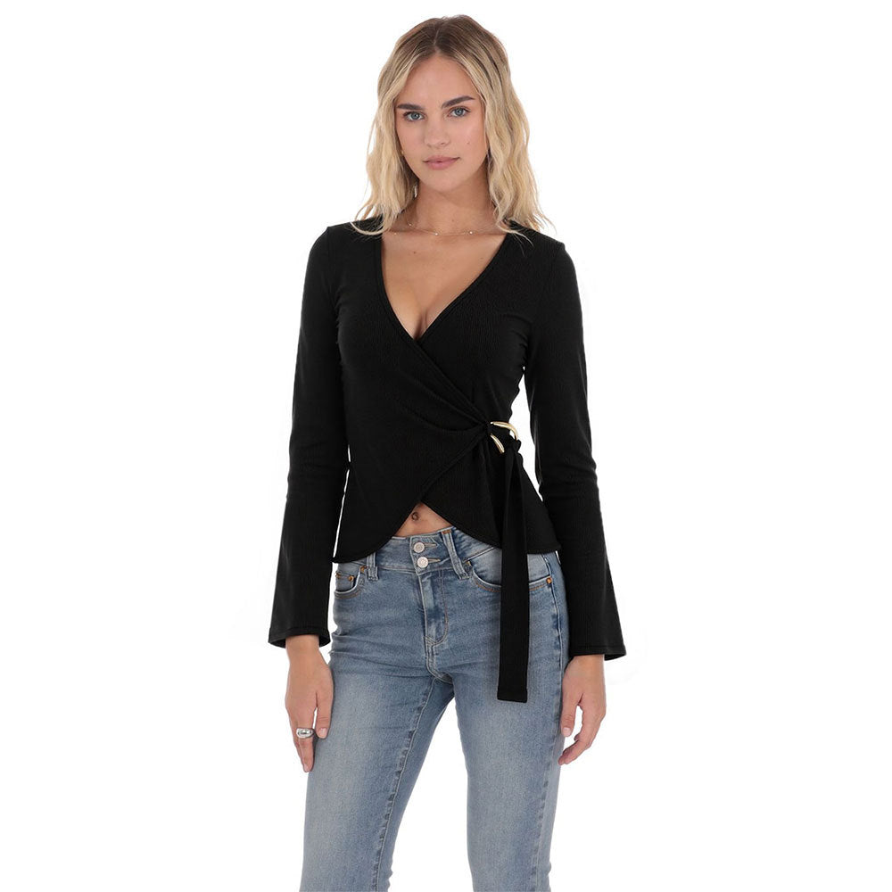 Women's French Minority Design Top Women Black V Neck Long Sleeve Nipped Waist Knit Sweater Chest Lace Up Golden Ring Decoration