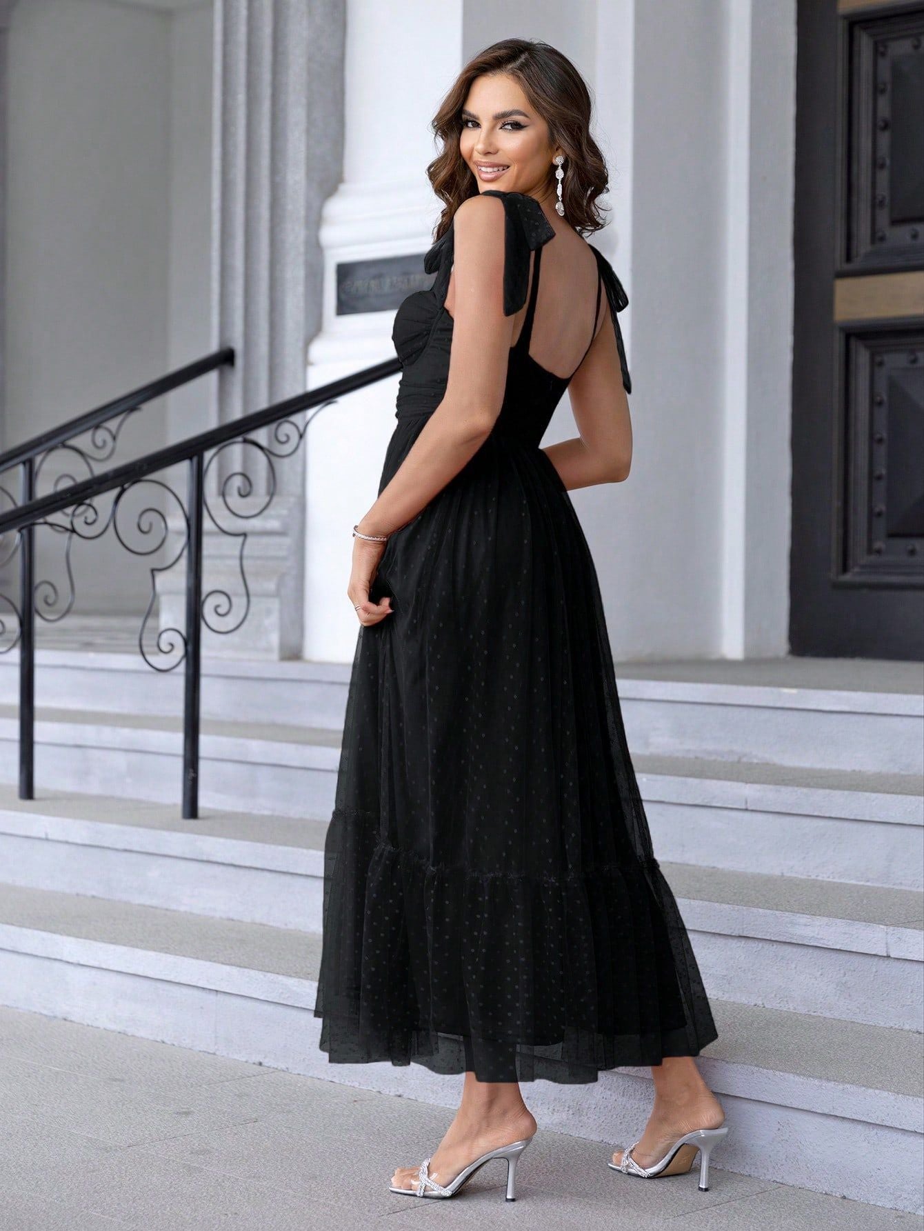 Women's Pleated Mesh Lace-Up Evening Dress