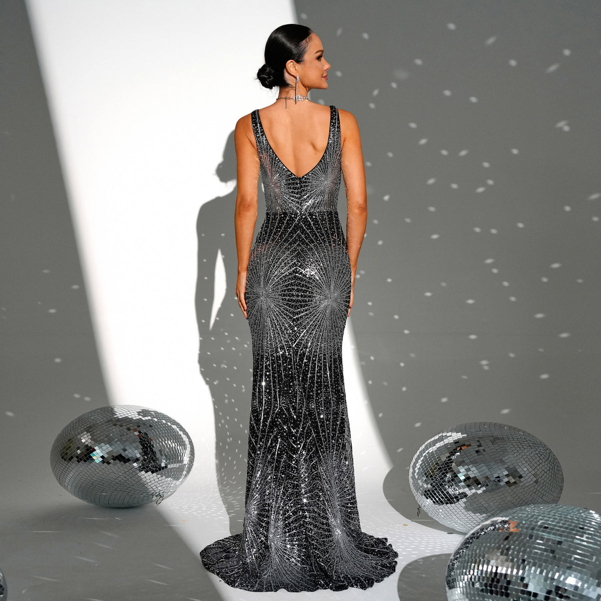 Women's Sleeveless Elegant Suspenders Long Sequined V Neck Dress
