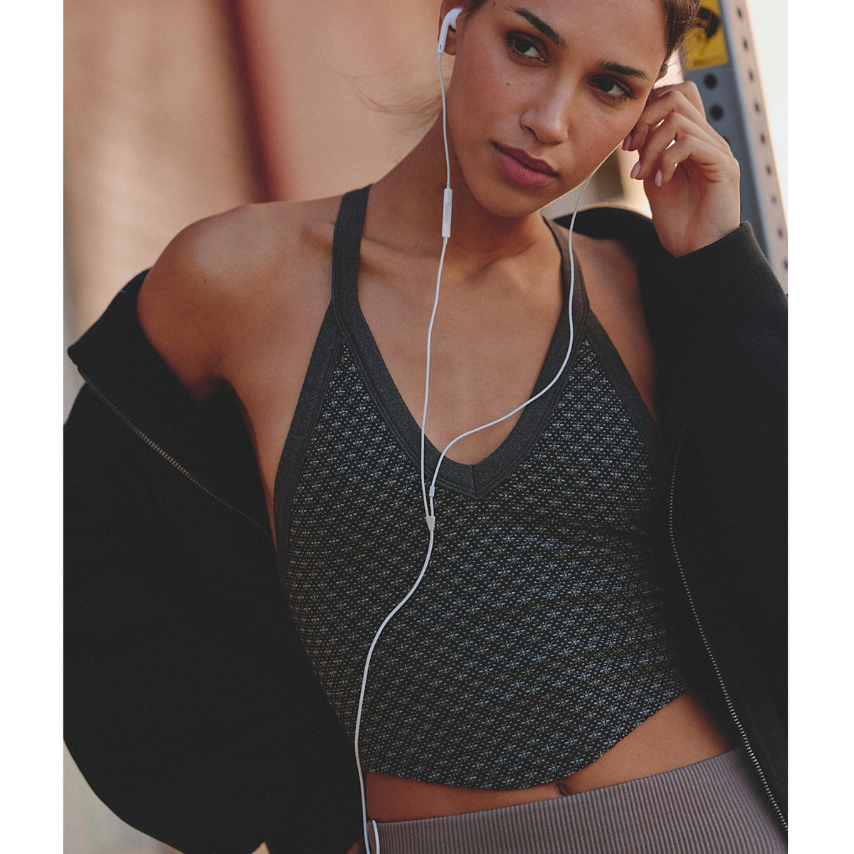Women's V-Neck Padded Sports Bra