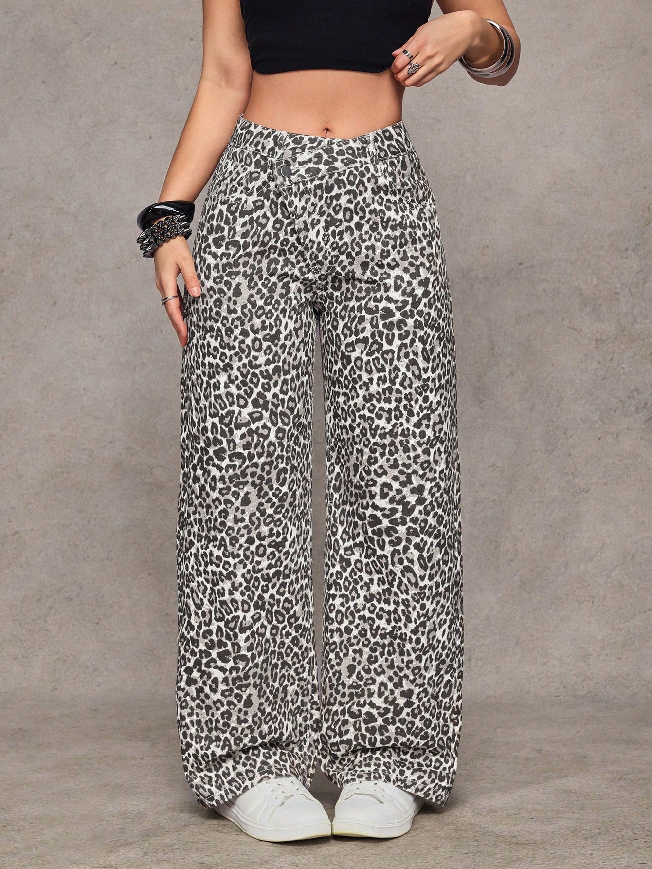 Camouflage black and white