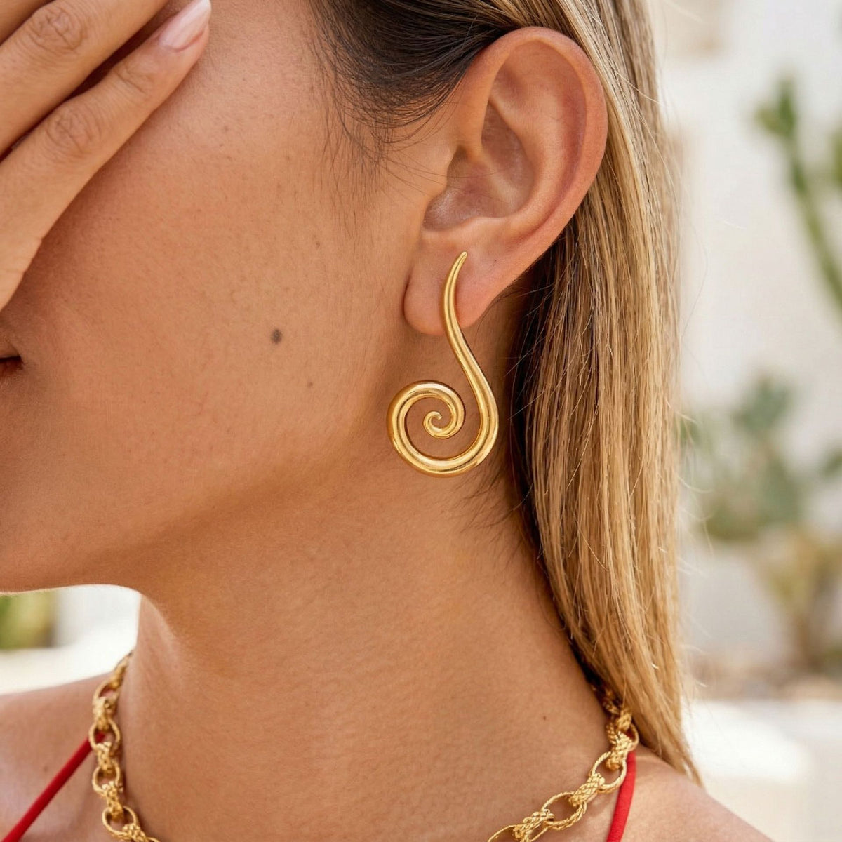 Women's Geometric Spiral Stud Earrings