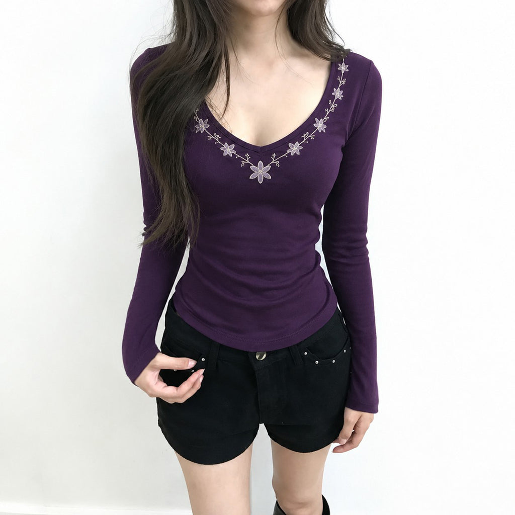Women's Retro Floral Embroidered Slim Slimming Long Sleeved T Shirt Sexy V Neck Purple Autumn Winter Coat Inner Bottoming Shirt