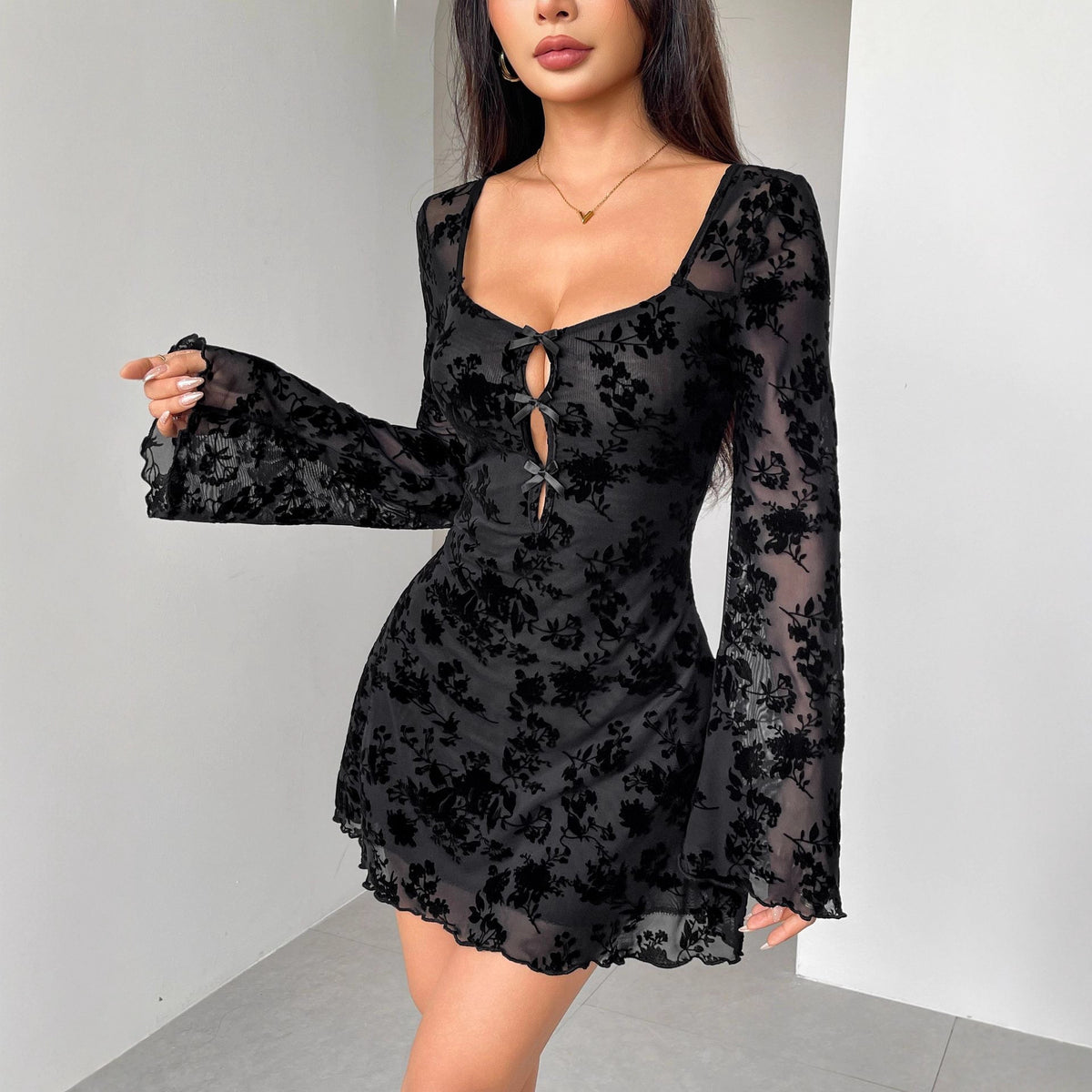 Women's Square-Neck Floral Lace Cutout Long-Sleeve Dress