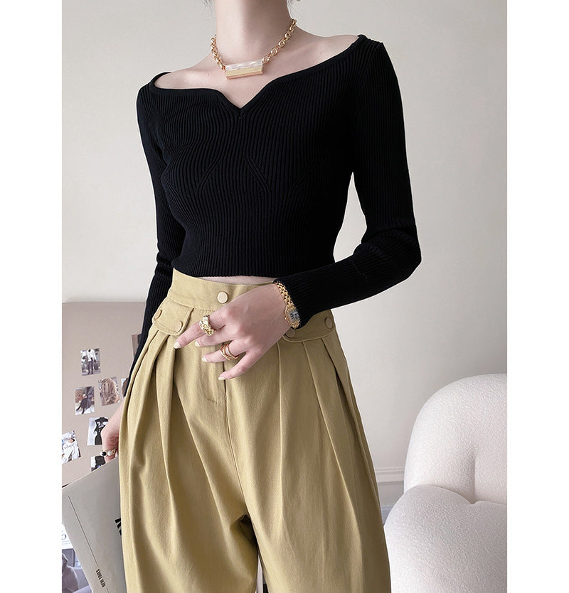 Women's Petal Collar Cropped Sweater