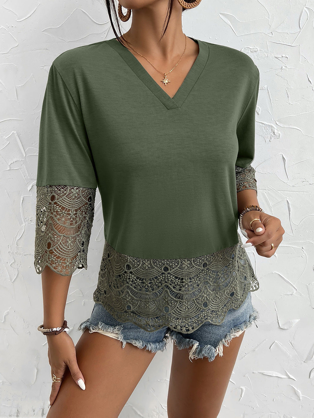 Women's Lace Panel V-Neck Three-Quarter Sleeve Top
