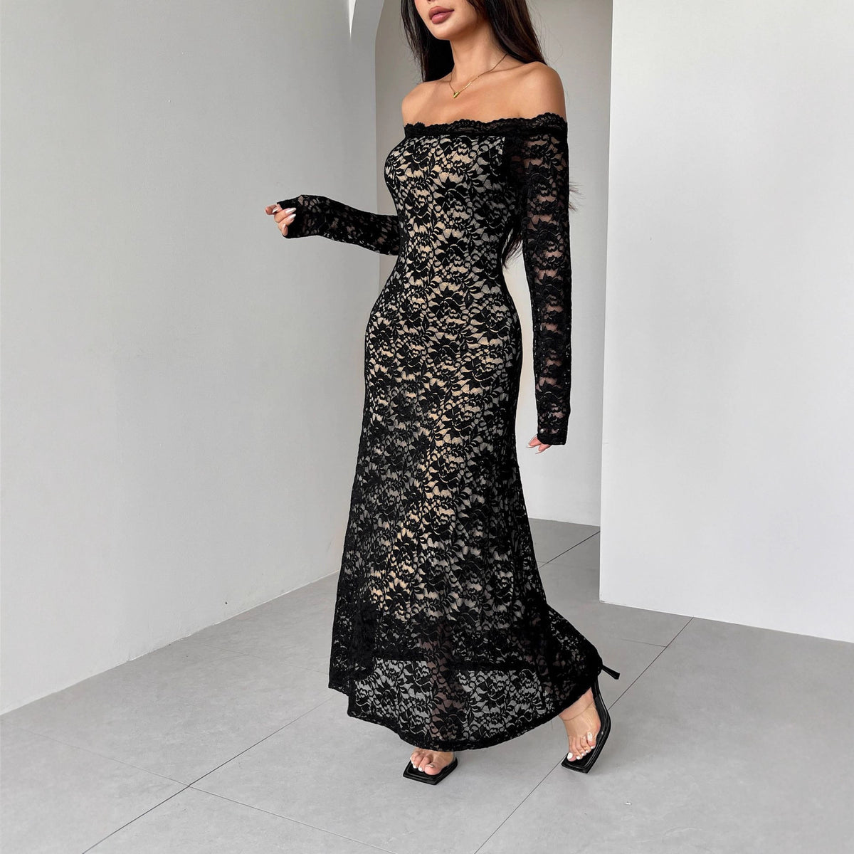 Lace Slim V-Neck Maxi Dress