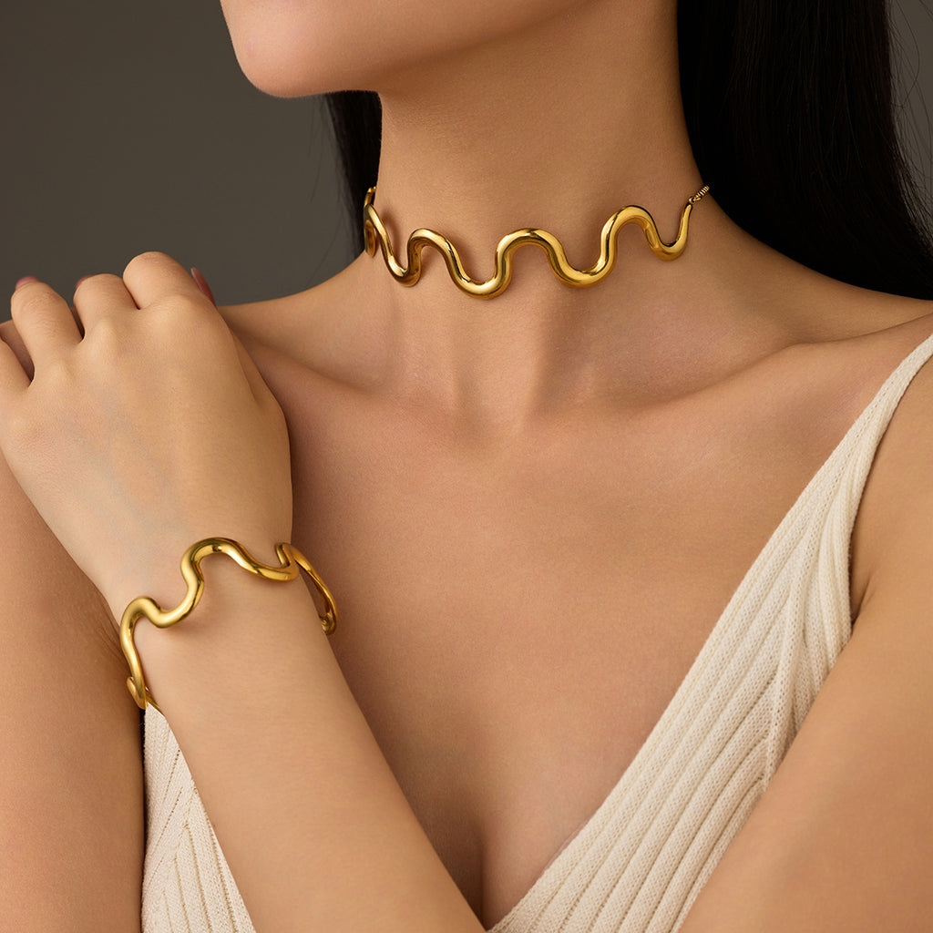 Wavy Necklace & Bracelet Set