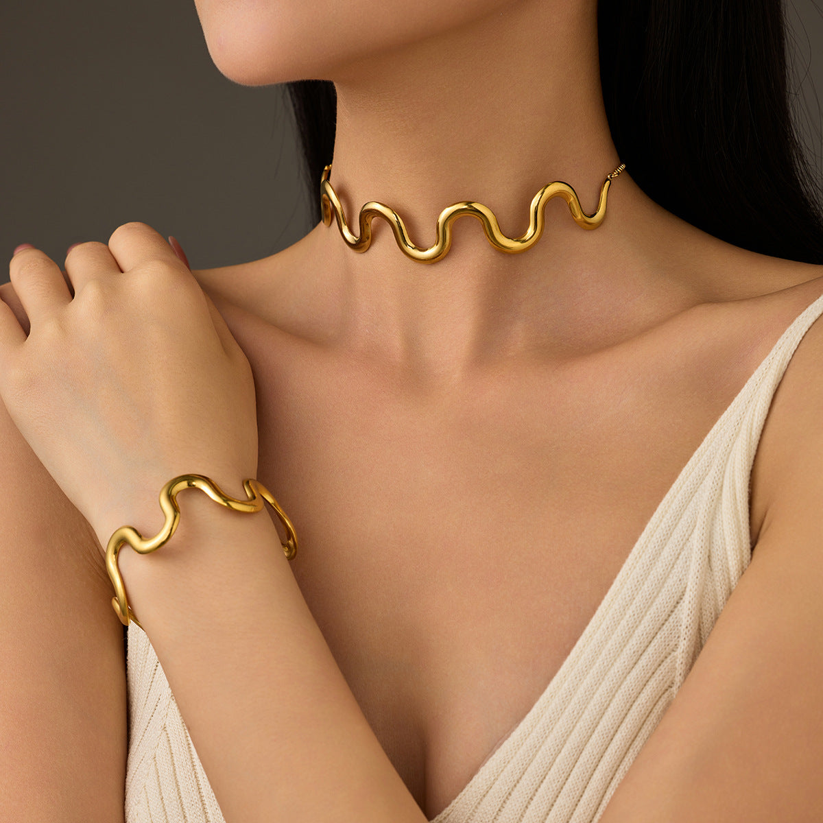 Wavy Necklace & Bracelet Set